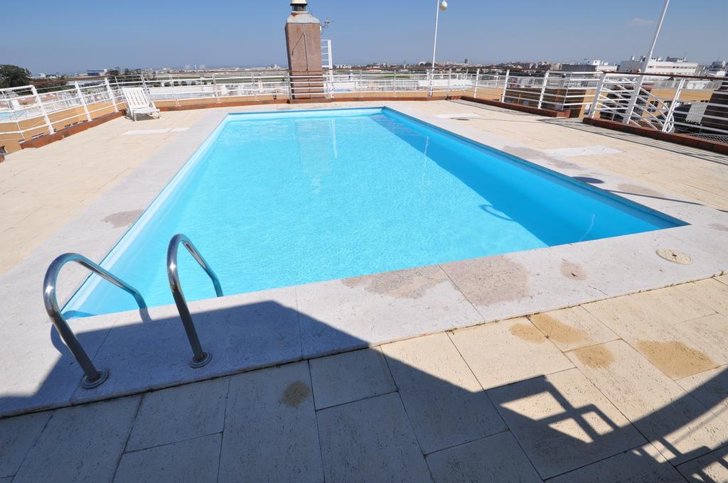 Apart Lisbon Pool Metro Garage 객실 사진